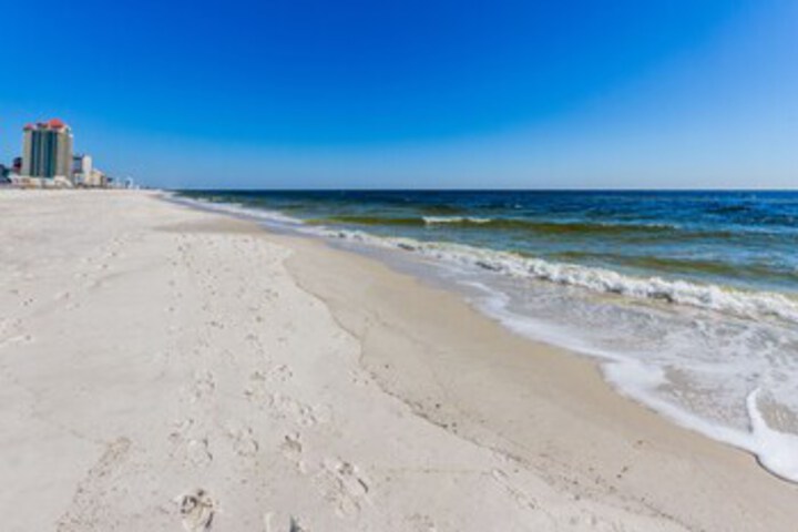 Beach 19 of 85