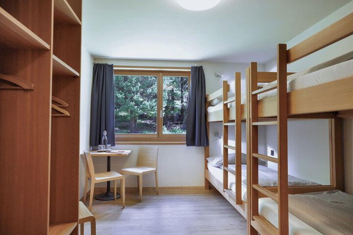 Room 14 of 64