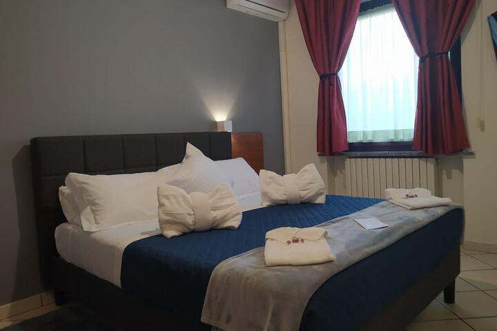 Room 9 of 44
