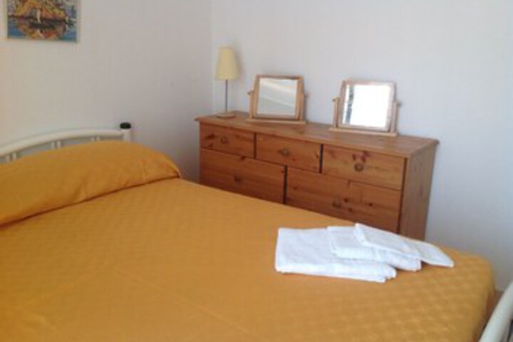 Room 42 of 60