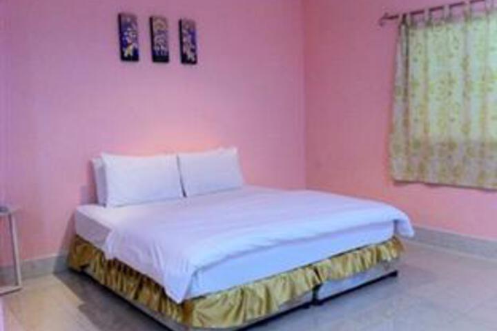 Room 4 of 6