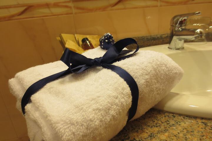 Room amenity