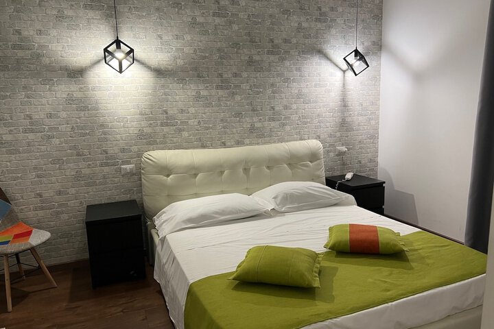 Room 45 of 196