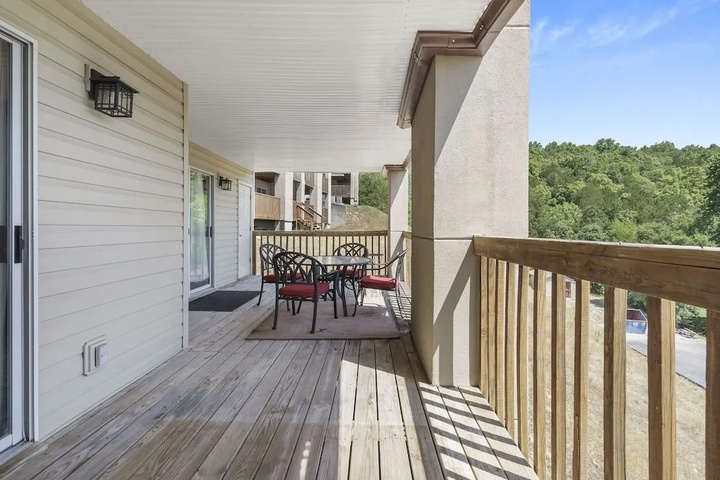 Terrace/Patio 7 of 16