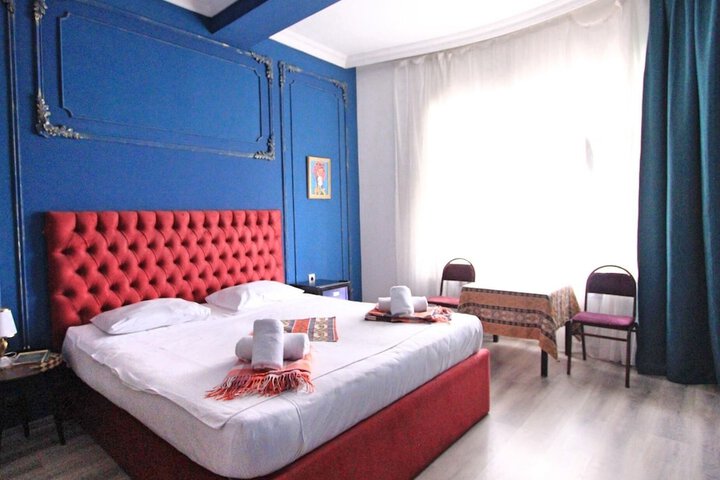 Room 27 of 66