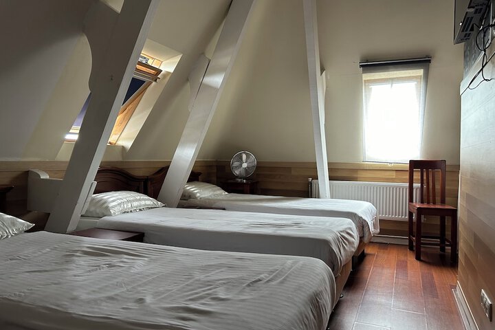 Room 13 of 50