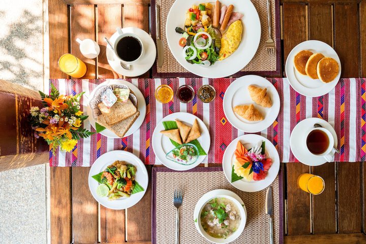 Dining 42 of 65