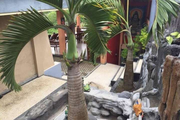 Hotel Exterior 20 of 26