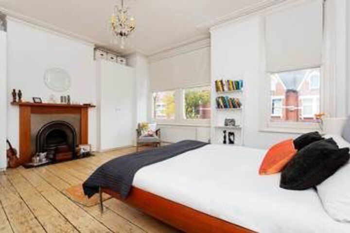Room 8 of 20