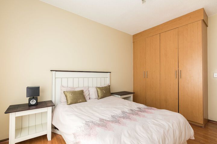 Room 4 of 35