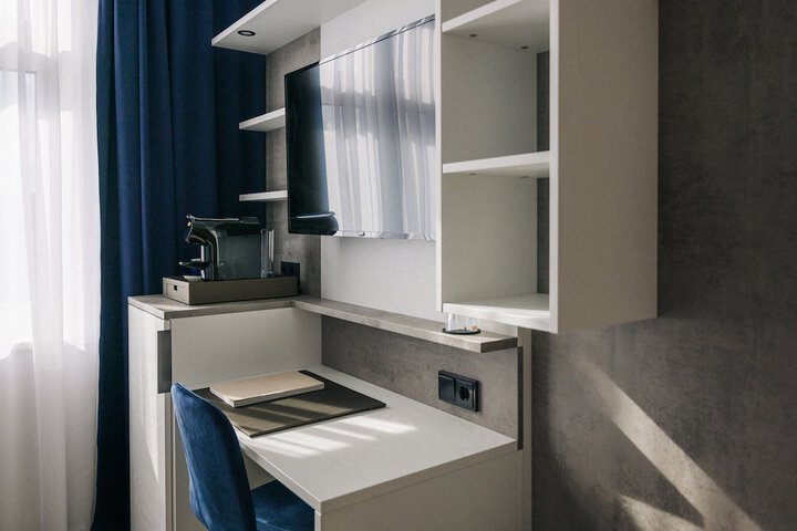 Room 25 of 123