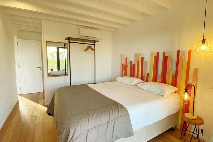 Room 9 of 22