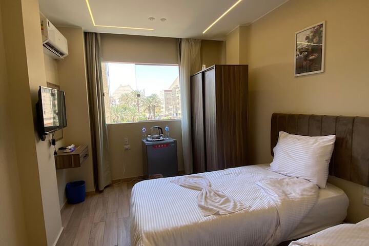 Room 57 of 109