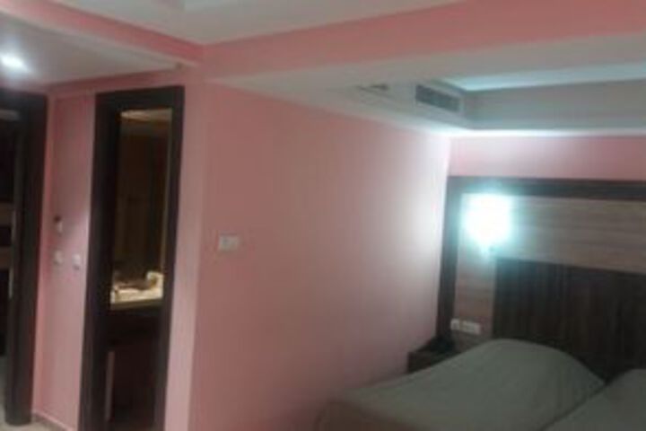 Room 2 of 21