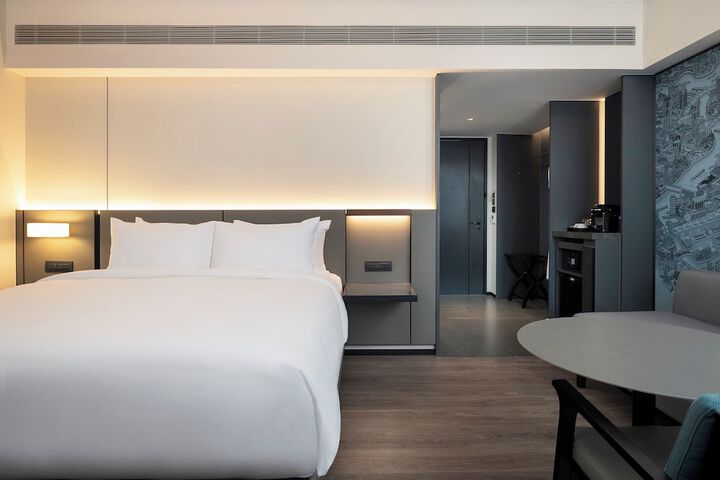 Room 15 of 49