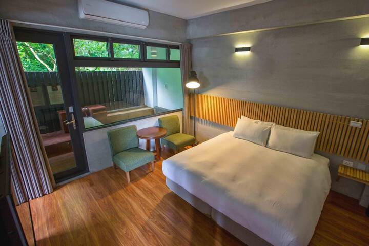 Room 8 of 39