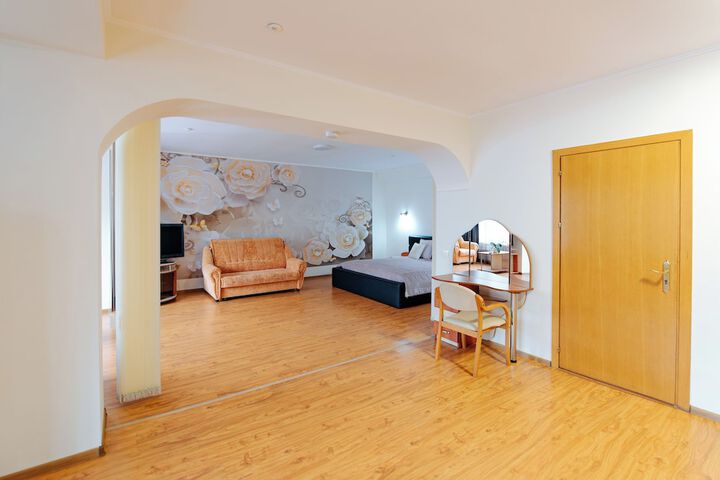 Room 16 of 63