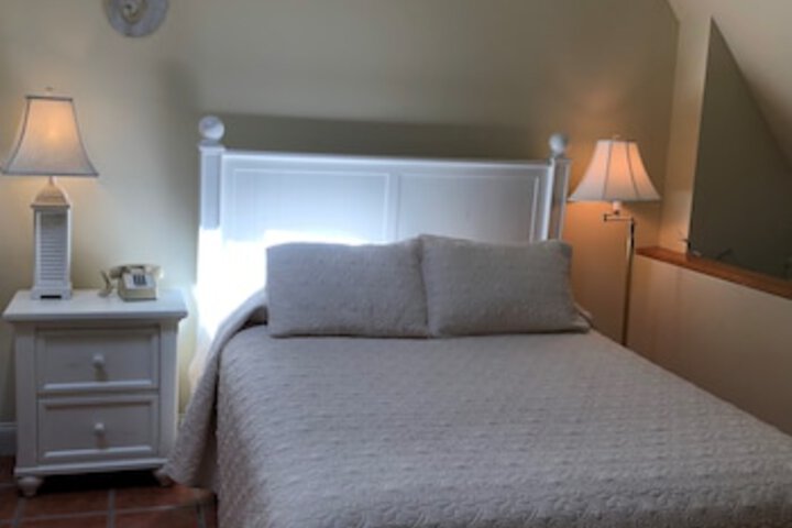 Room 40 of 237