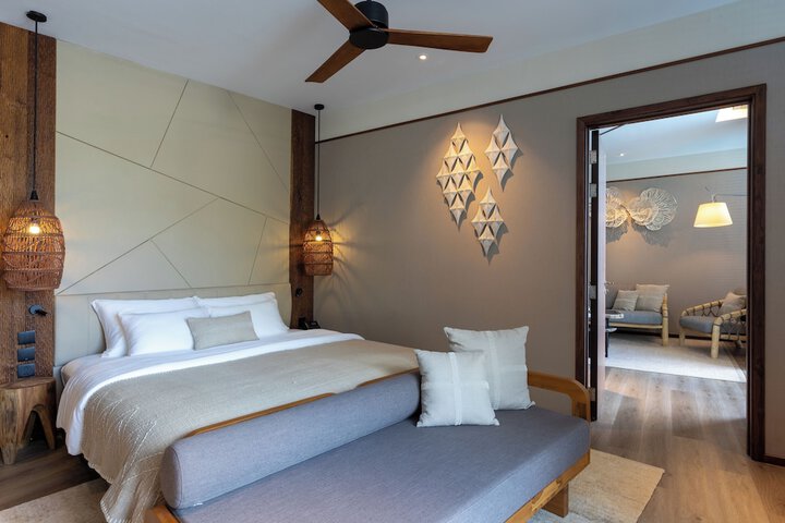 Room 5 of 155