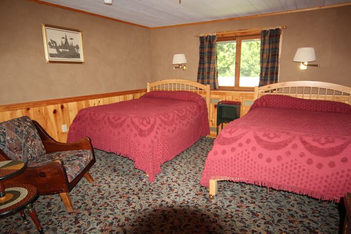 Room 6 of 46