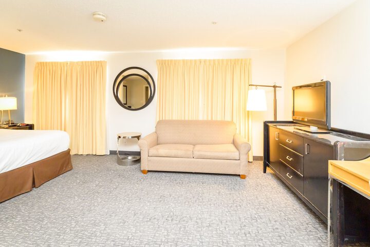 Room 7 of 37
