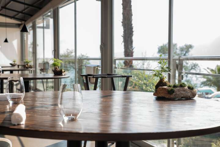 Dining 102 of 160