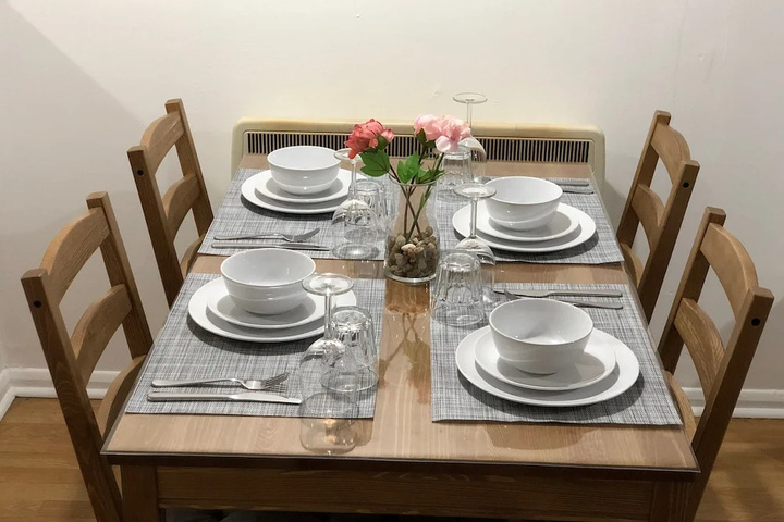 Dining 10 of 12