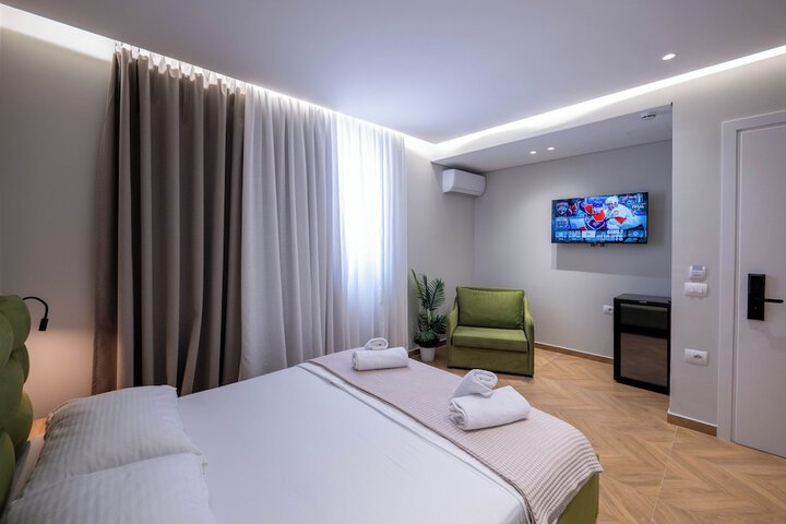 Room 25 of 65