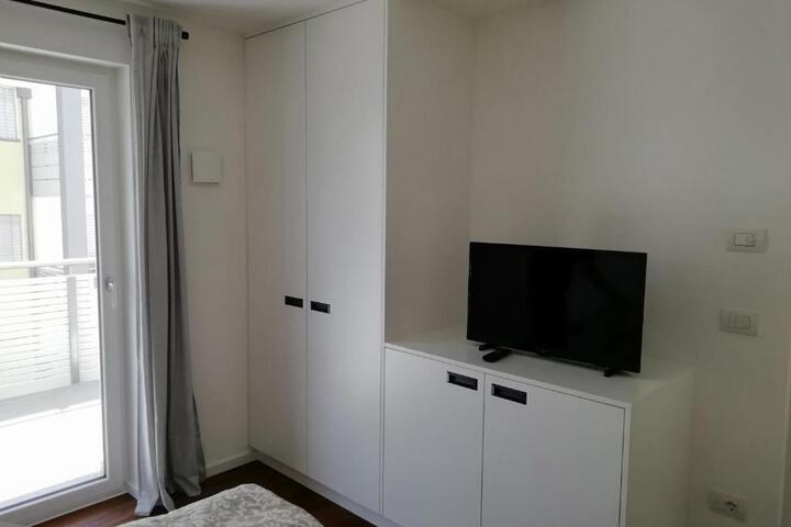 Room 2 of 12