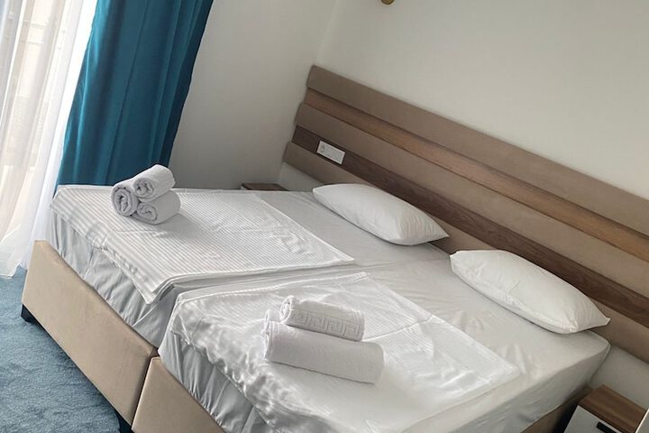 Room 3 of 19