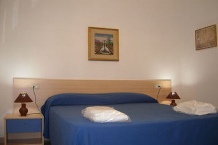 Room 12 of 17