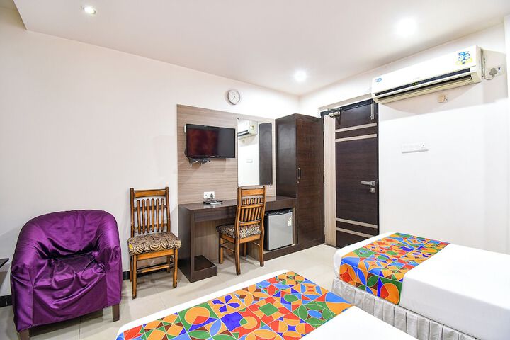 Room 9 of 27