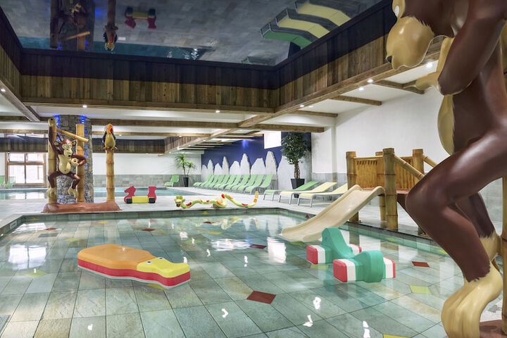 Hotel with Pool