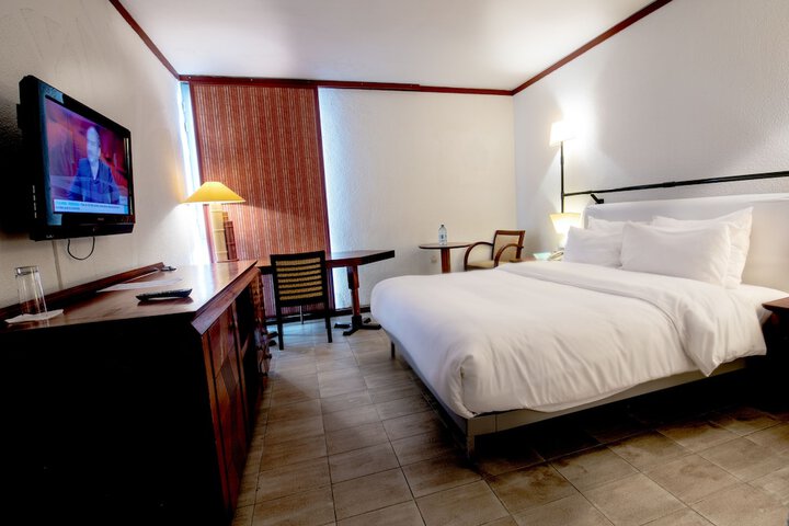 Room 2 of 19