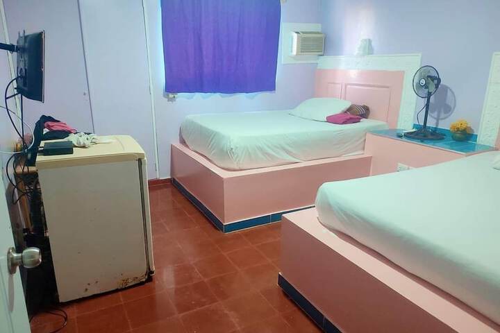 Room 12 of 28