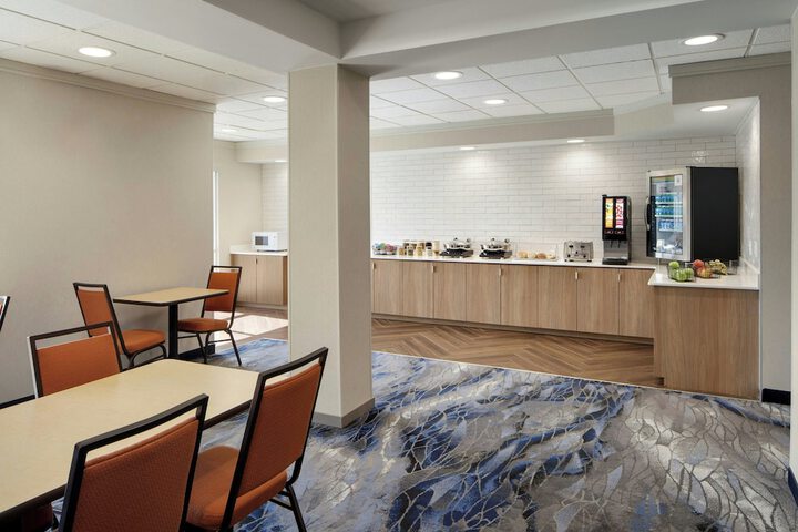 Breakfast/Coffee Service 31 of 36