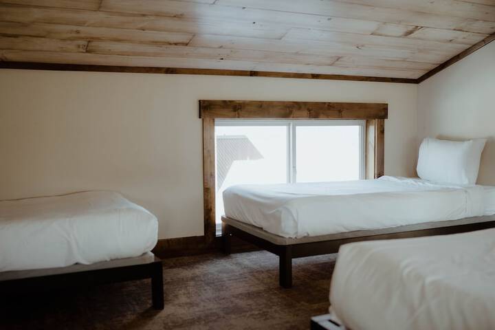 Room 13 of 100