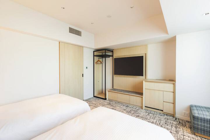 Room 14 of 53