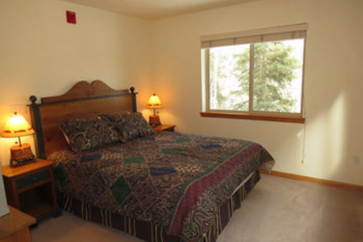Room 15 of 102