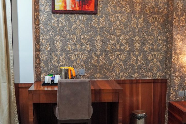 Room 22 of 40