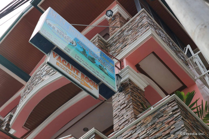 M.N. BORACAY LODGE INN