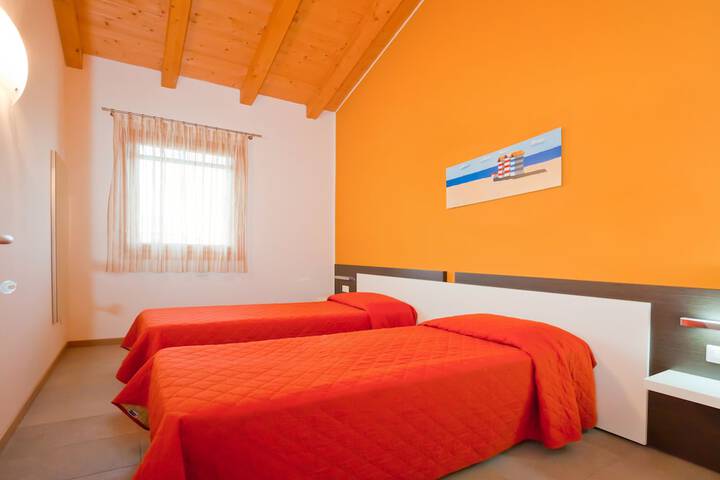 Room 2 of 49