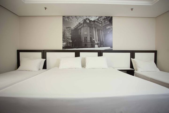 Room 48 of 66