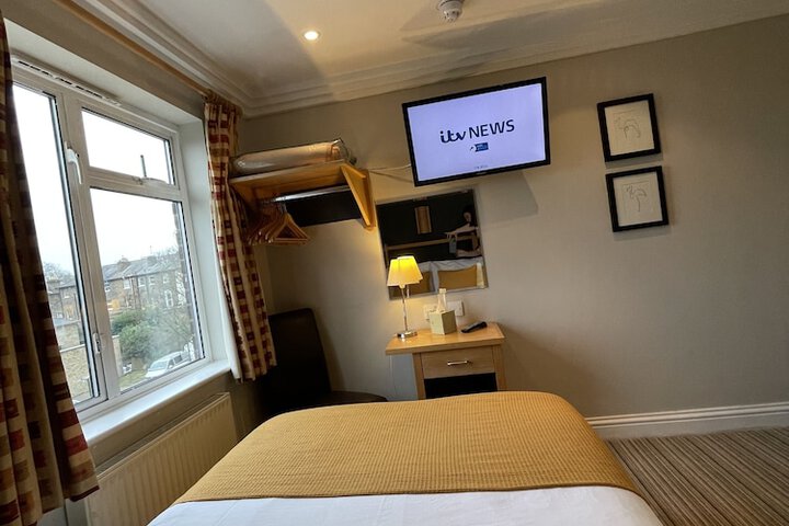 Room 31 of 39