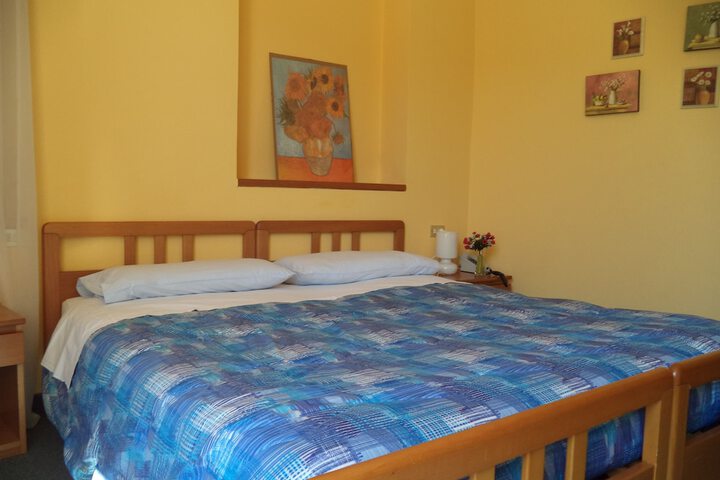 Room 5 of 43