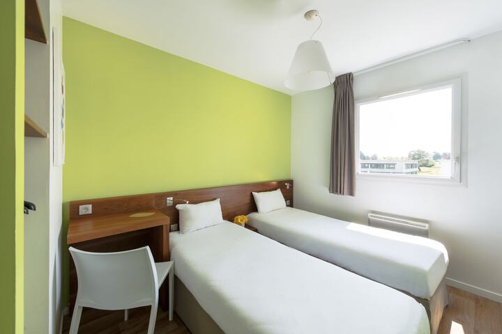 Room 15 of 74