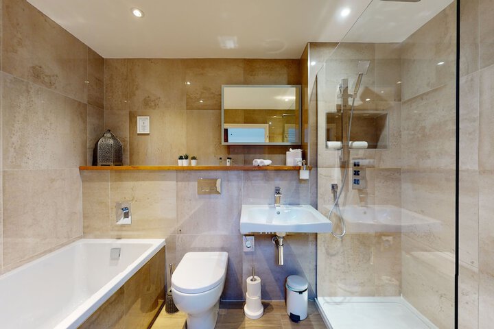 Room 19 of 97