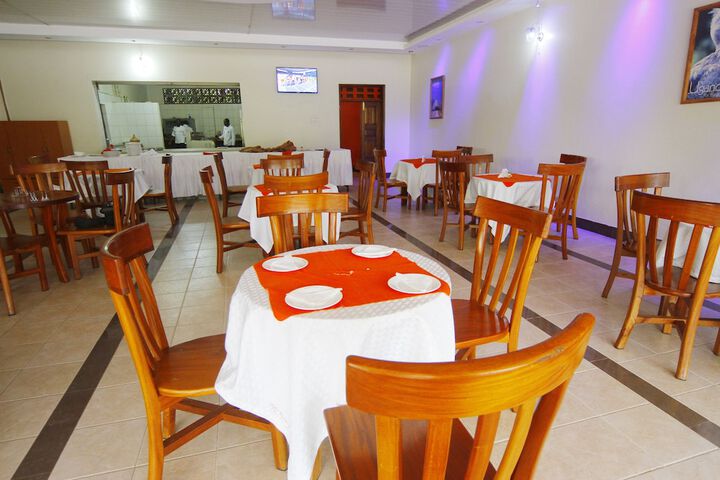 Dining 46 of 86