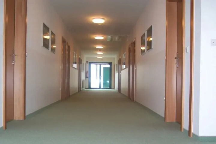 Room 4 of 26