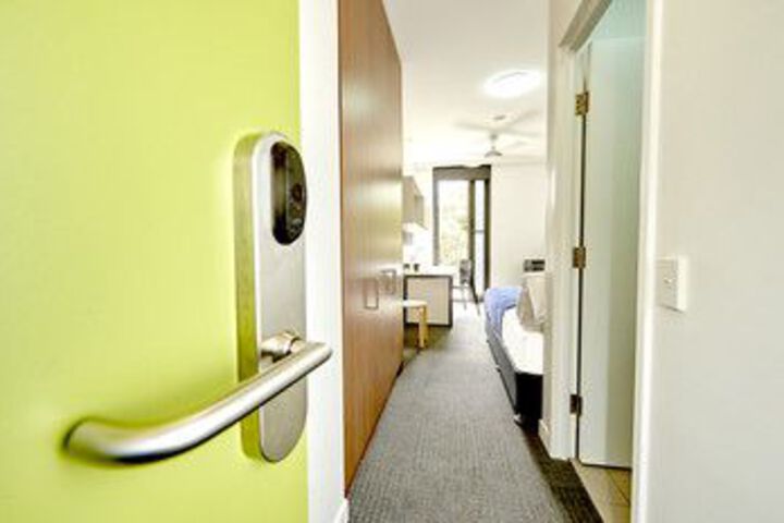 Room 7 of 70